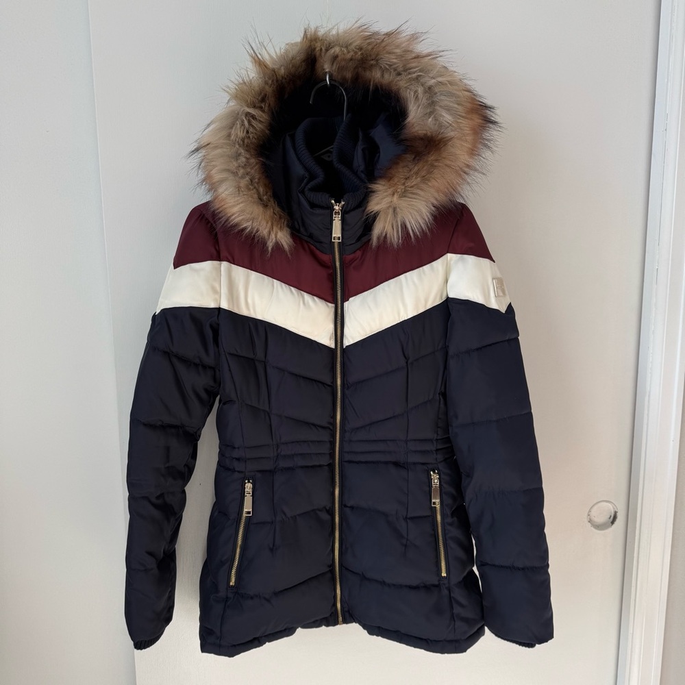 Chevron Colorblock Puffer Jacket with Faux Fur Trim Hood - Picture 3 of 15